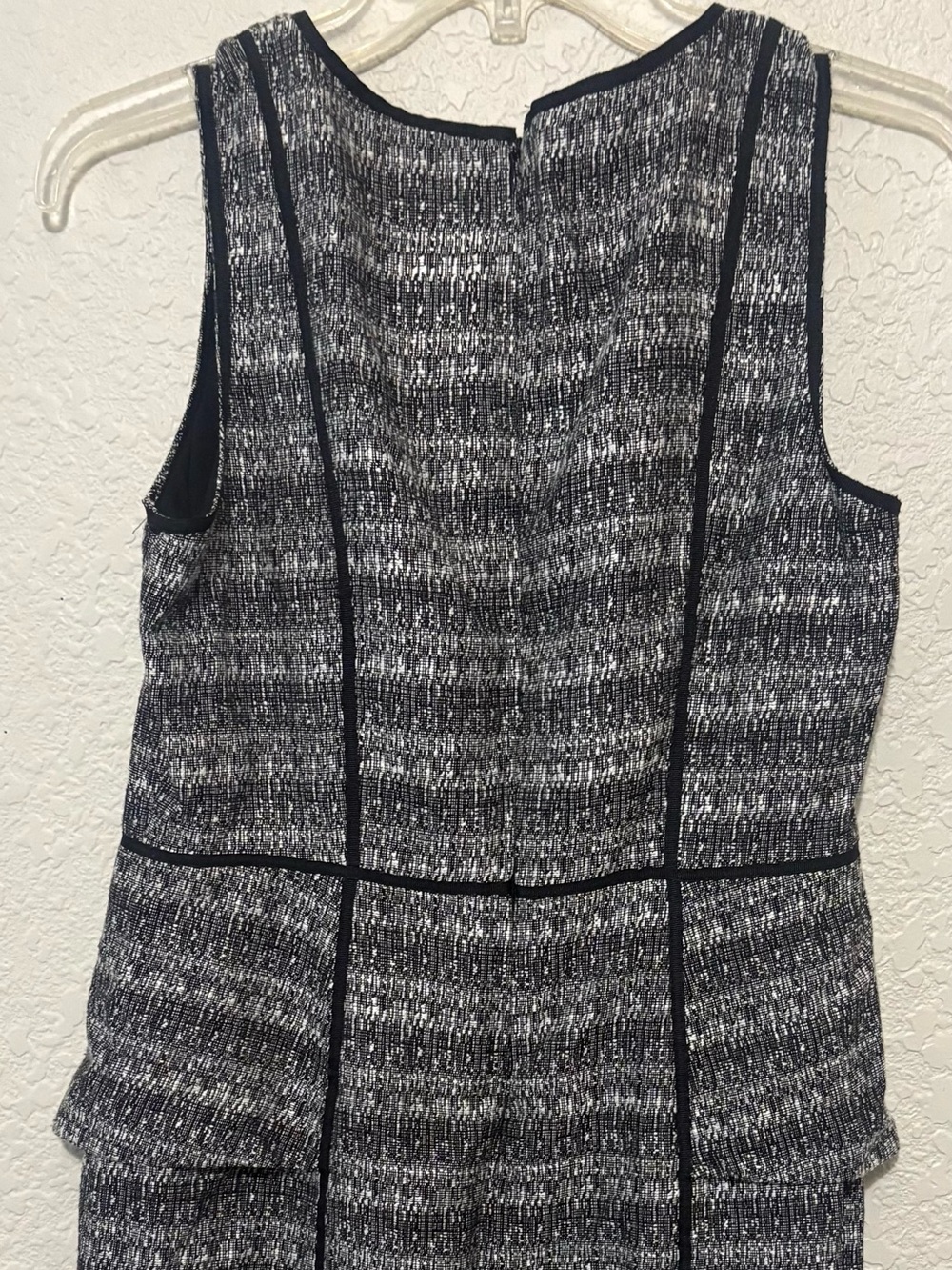 Liz Claiborne Black and White Tweed Shell Tank